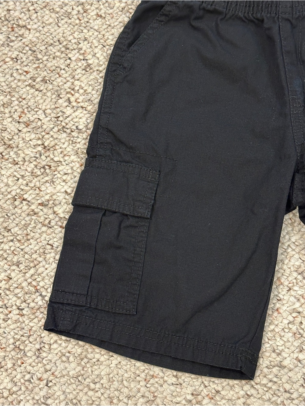 Bundle of 3 pairs of boys cargo shorts in Size 6 from Children’s place /Old Navy - Picture 4 of 16